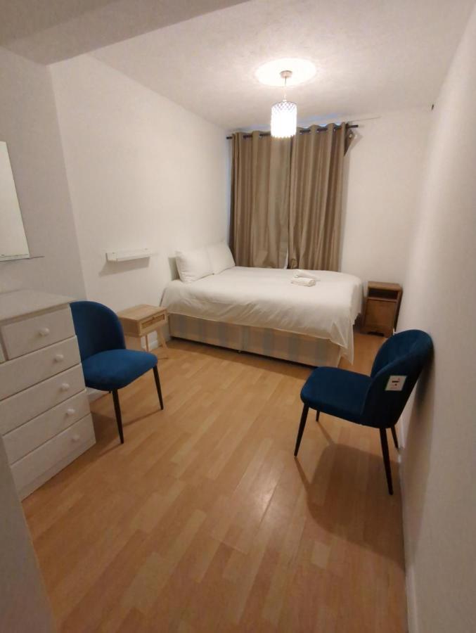 Tobacco Docks & St Katherine'S Rooms Londres Habitación foto